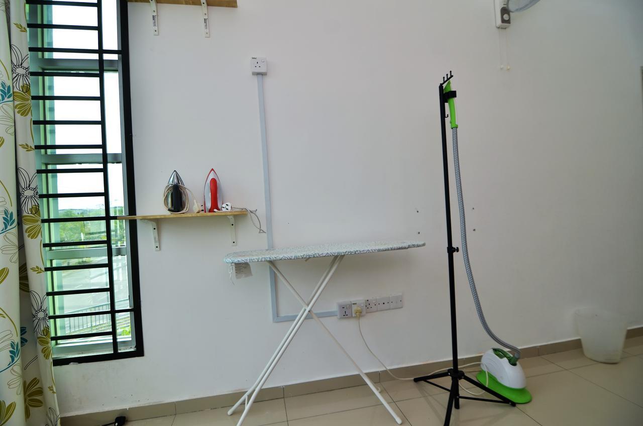 Impianacasa Kluang Homestay Exterior photo